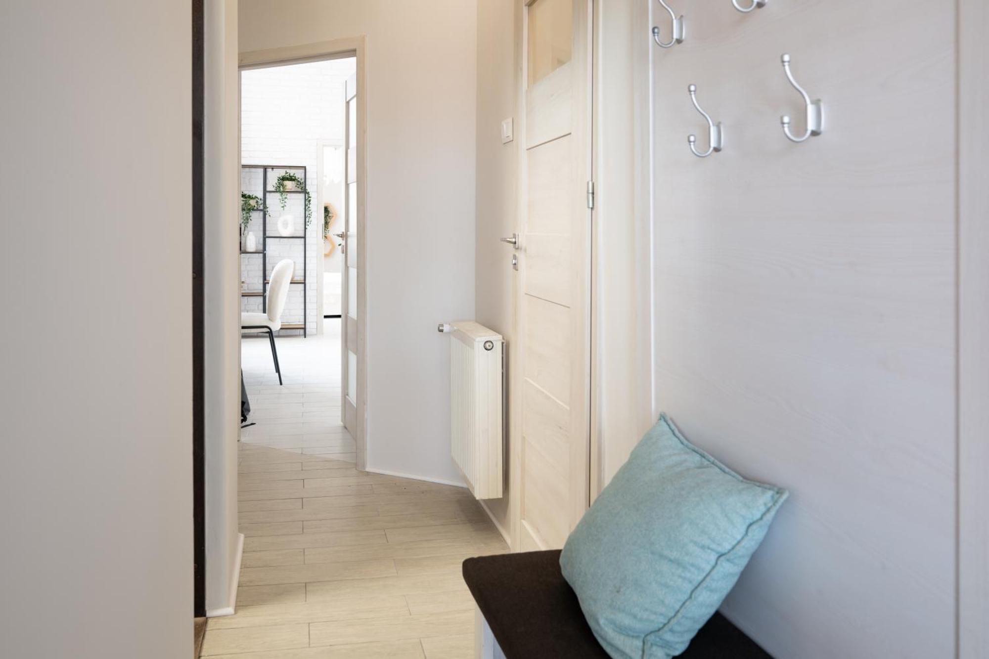 Stunning Apartment With Balcony กดัญสก์ ภายนอก รูปภาพ