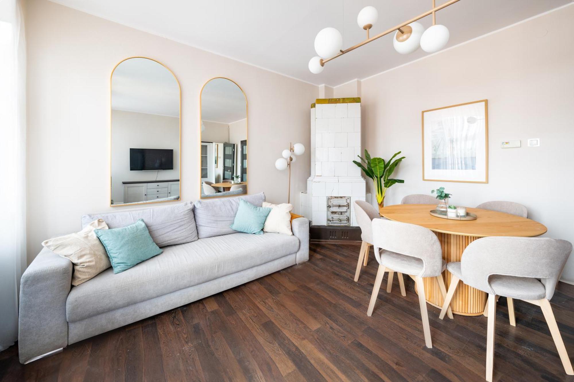 Stunning Apartment With Balcony กดัญสก์ ภายนอก รูปภาพ